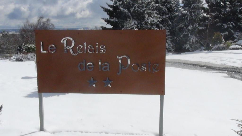 Hotel Logis Le Relais De La Poste Neuvéglise Dış mekan fotoğraf